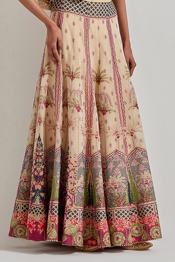 Beige Gold Tissue Chanderi & Cotton Lycra Hand Embellished Cape Set by Kavita Bhartia at Pernia's Pop Up Shop