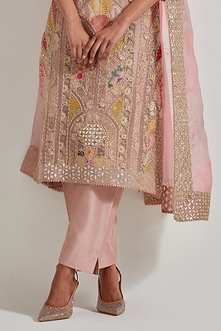 Pink Organza & Chanderi Patchwork Embroidered Kurta Set by Kavita Bhartia at Pernia's Pop Up Shop