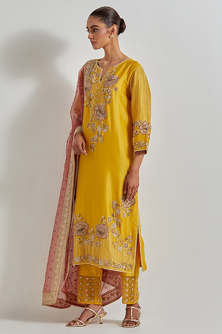 Multi-Colored Chanderi Silk & Organza Zardosi Work Kurta Set by Kavita Bhartia at Pernia's Pop Up Shop