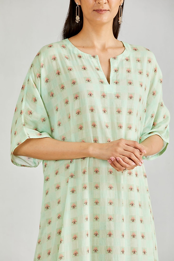 Green Printed Kaftan Dress by Kavita Bhartia at Pernia's Pop Up Shop