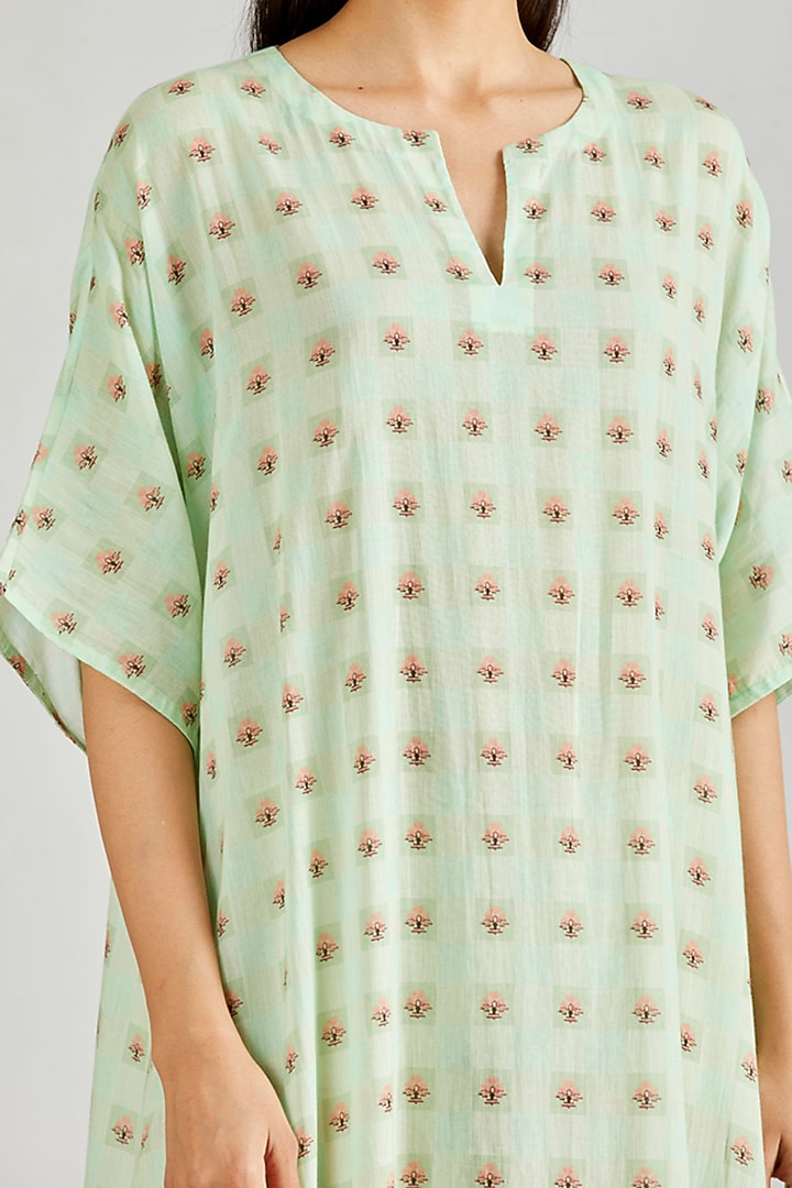 Green Printed Kaftan Dress by Kavita Bhartia at Pernia's Pop Up Shop