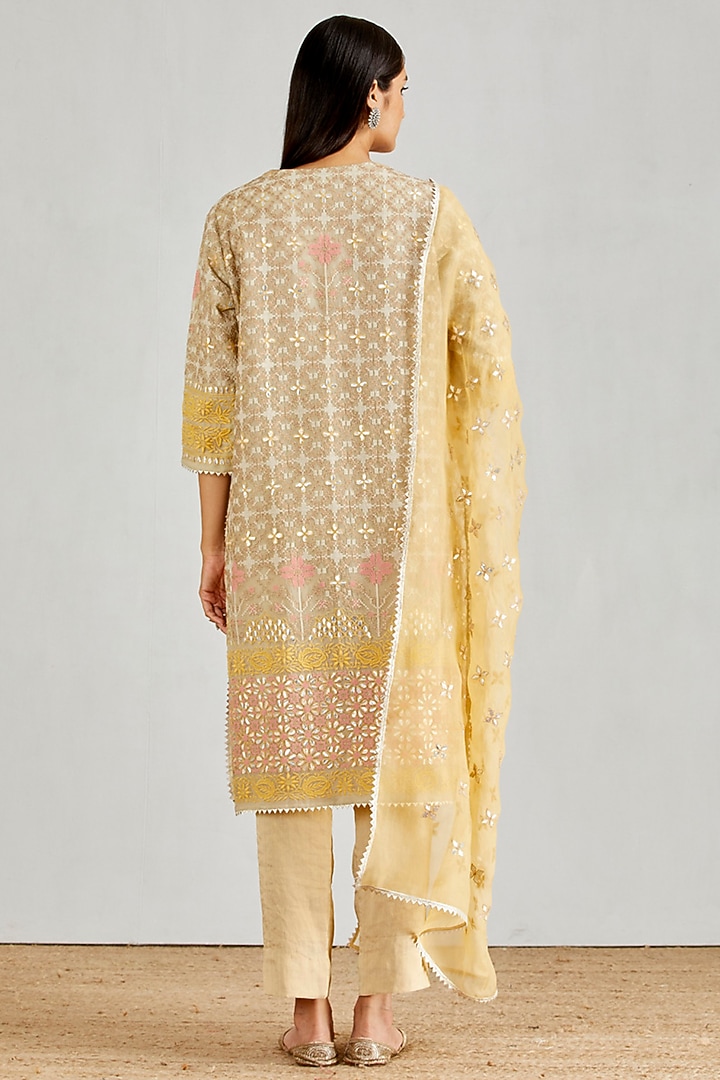 Beige Embroidered Kurta Set by Kavita Bhartia at Pernia's Pop Up Shop