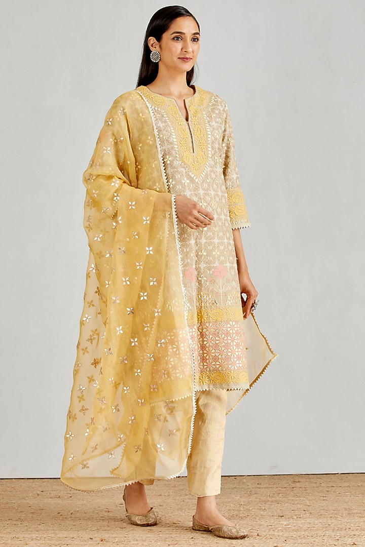 Beige Embroidered Kurta Set by Kavita Bhartia at Pernia's Pop Up Shop