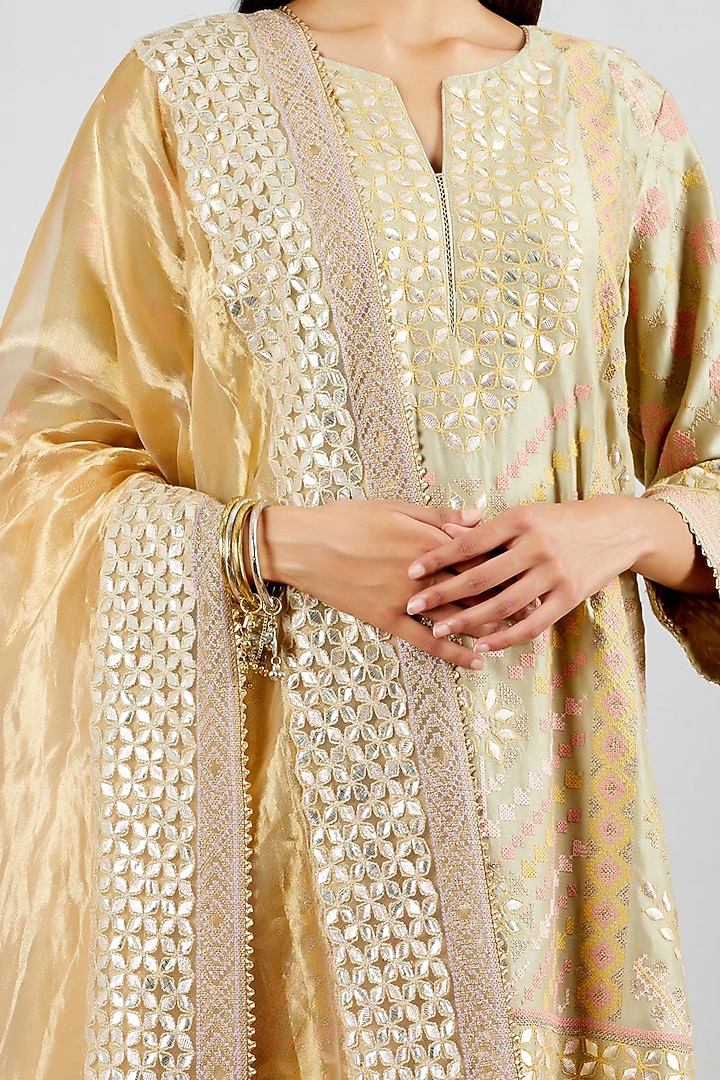 Sage Green Embroidered Kurta Set by Kavita Bhartia at Pernia's Pop Up Shop