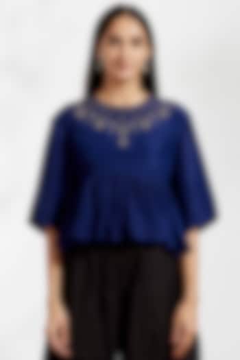 Gold Organza Silk Textured Skirt Set by Kavita Bhartia at Pernia's Pop Up Shop