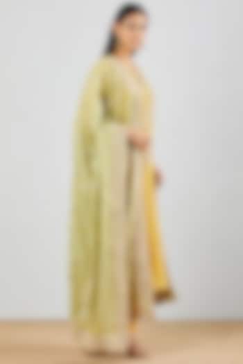 Yellow Chanderi Silk Straight Kurta Set by Kavita Bhartia