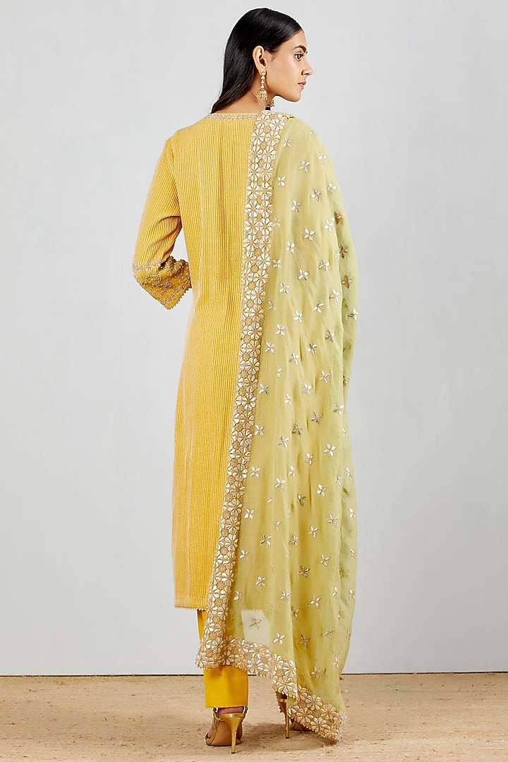 Yellow Chanderi Silk Straight Kurta Set by Kavita Bhartia at Pernia's Pop Up Shop