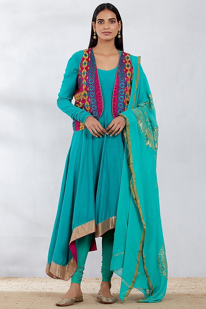 Teal Blue Kurta Set With Embroidered Jacket by Kavita Bhartia at Pernia's Pop Up Shop