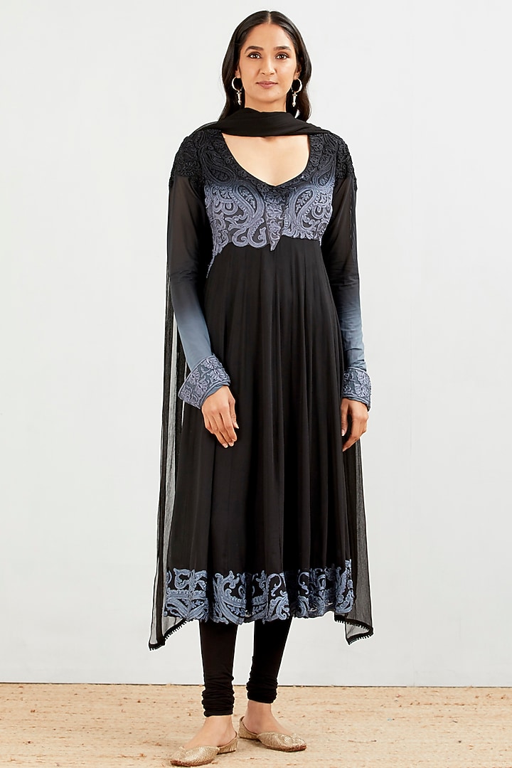 Black Embroidered Wedding Anarkali Set by Kavita Bhartia at Pernia's Pop Up Shop