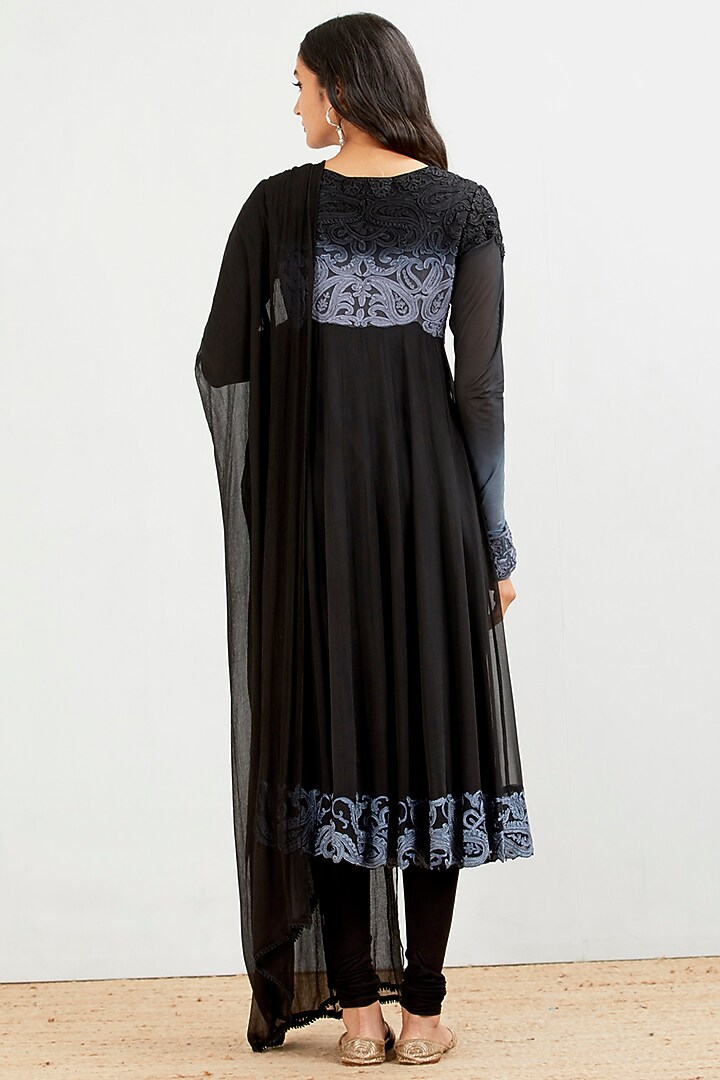 Black Embroidered Wedding Anarkali Set by Kavita Bhartia at Pernia's Pop Up Shop
