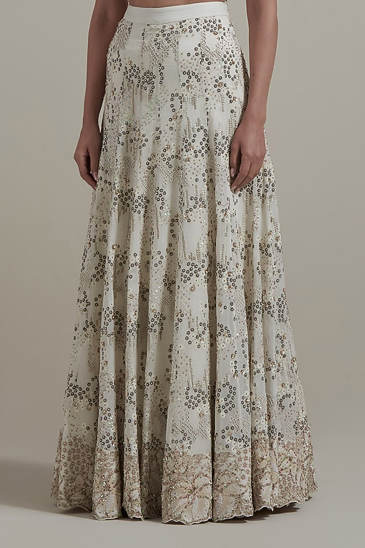 Ivory Organza & Chanderi Silk Hand Embellished Bridal Lehenga Set by Kavita Bhartia at Pernia's Pop Up Shop