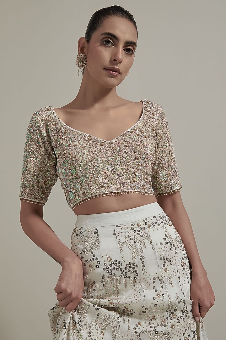Ivory Organza & Chanderi Silk Hand Embellished Bridal Lehenga Set by Kavita Bhartia at Pernia's Pop Up Shop
