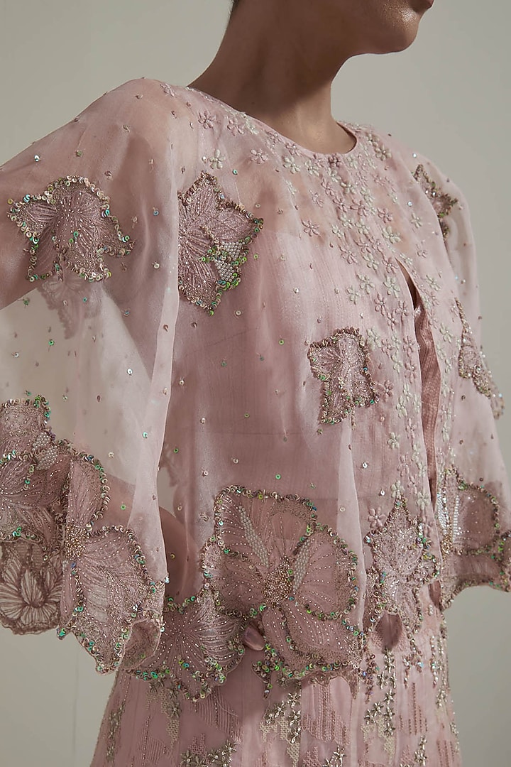 Pink Organza Tissue Hand Embellished Cape Set by Kavita Bhartia at Pernia's Pop Up Shop