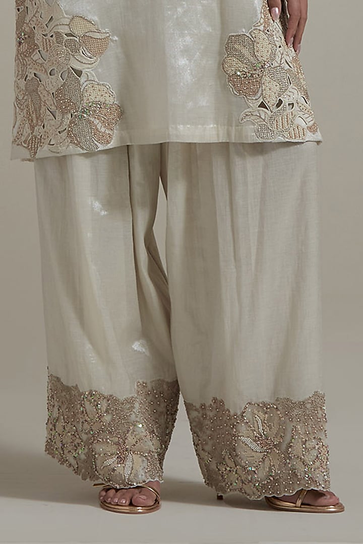 Ivory Tissue Hand Embellished Kurta Set by Kavita Bhartia at Pernia's Pop Up Shop