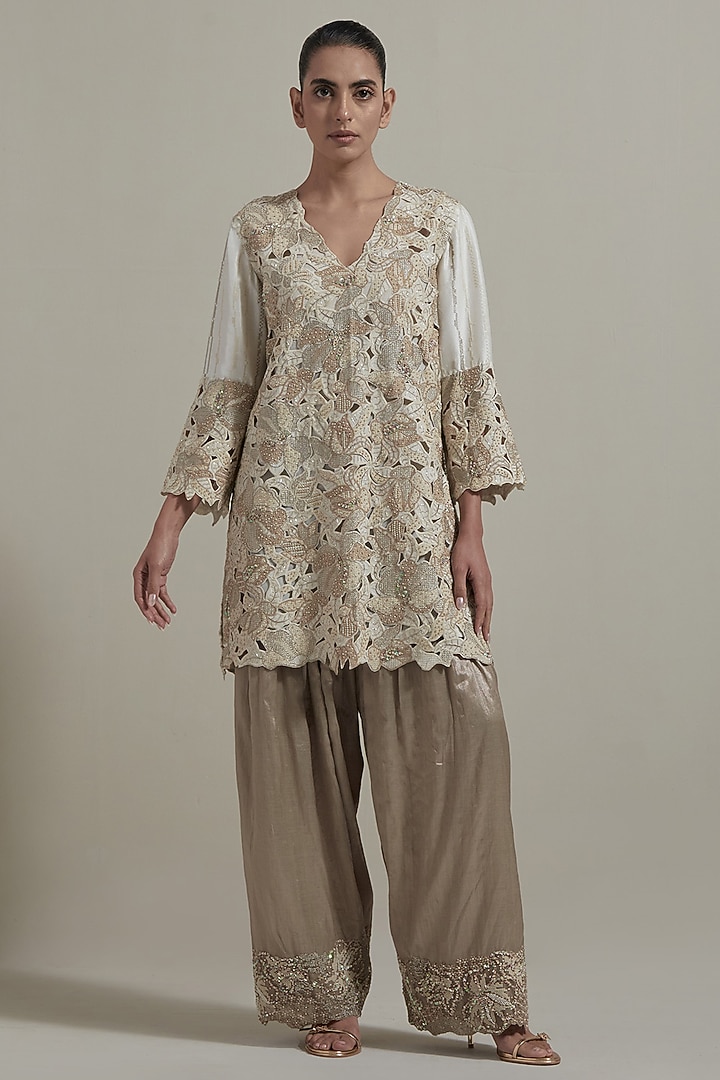 Ivory Dupion Silk Cutwork Embellished Kurta Set by Kavita Bhartia at Pernia's Pop Up Shop
