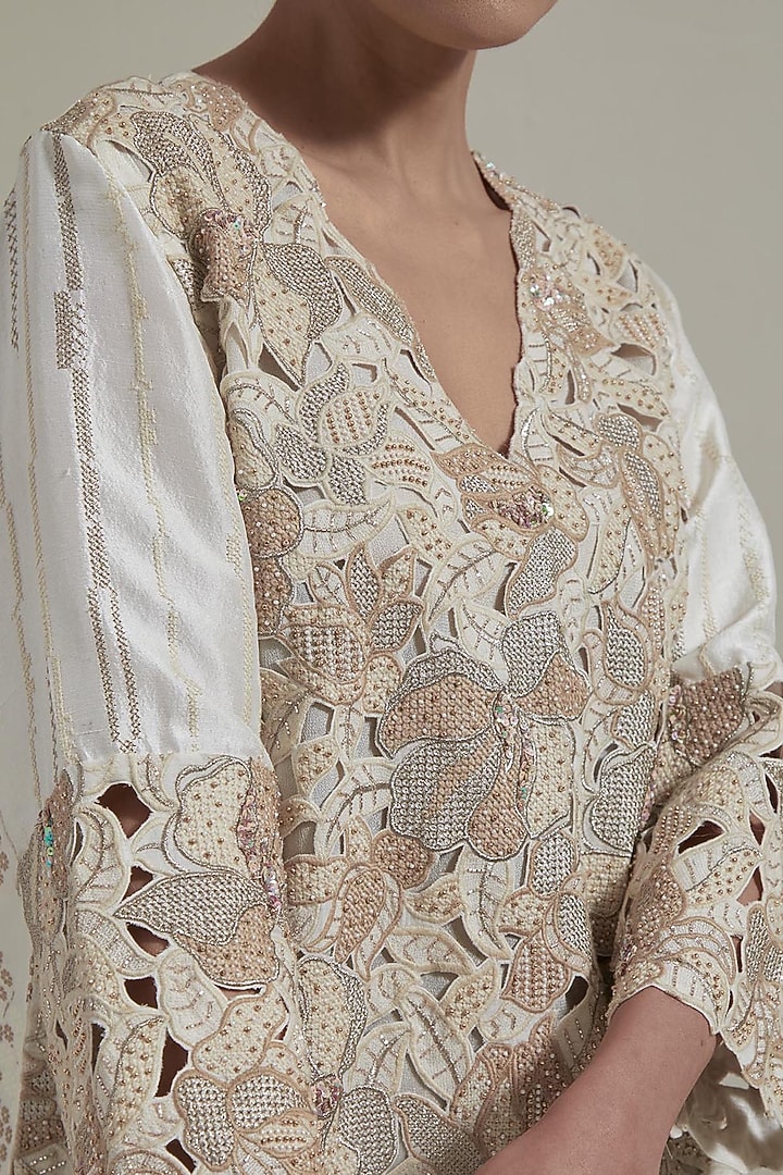 Ivory Dupion Silk Cutwork Embellished Kurta Set by Kavita Bhartia at Pernia's Pop Up Shop