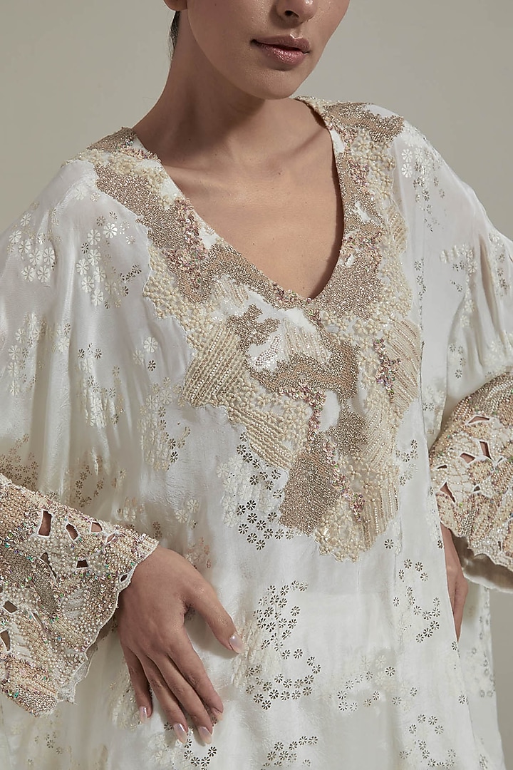 Ivory Silk Hand Embellished Kaftan Kurta Set by Kavita Bhartia at Pernia's Pop Up Shop