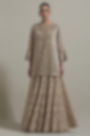 Beige Tissue Hand Embellished Kurta by Kavita Bhartia at Pernia's Pop Up Shop
