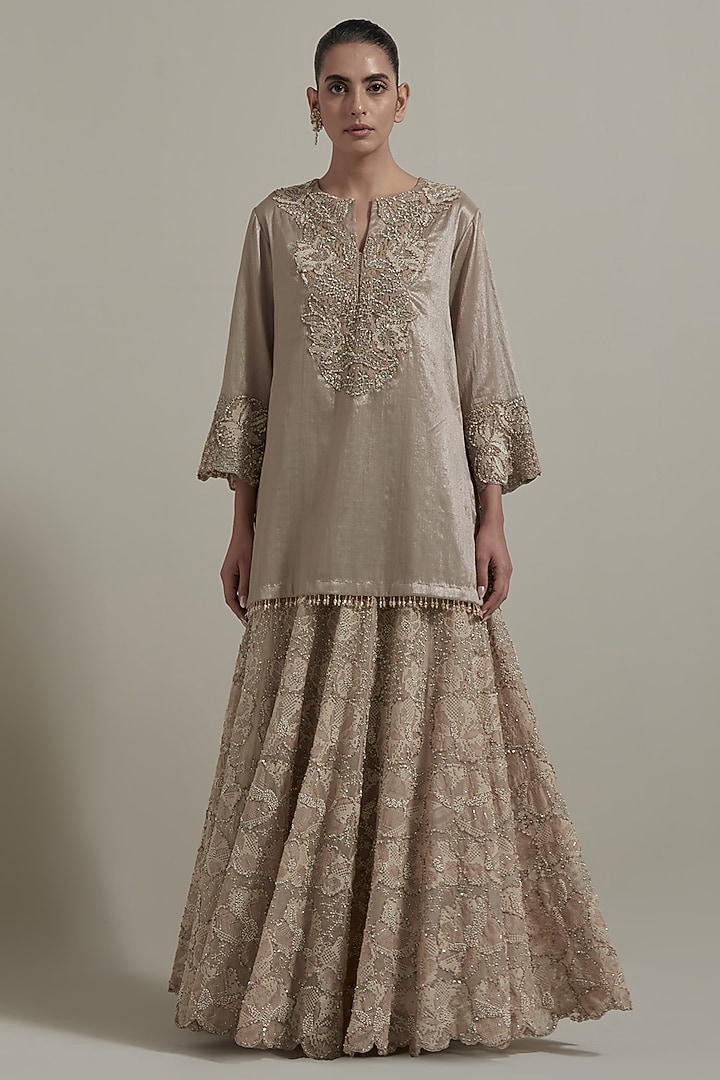 Beige Tissue Hand Embellished Kurta by Kavita Bhartia at Pernia's Pop Up Shop