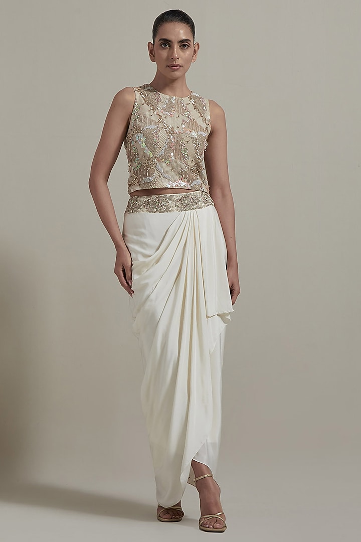 Ivory Lurex Georgette & Net Cape Set by Kavita Bhartia at Pernia's Pop Up Shop