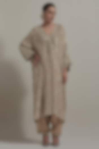 Beige Silk & Satin Hand Embellished Kurta Set by Kavita Bhartia at Pernia's Pop Up Shop