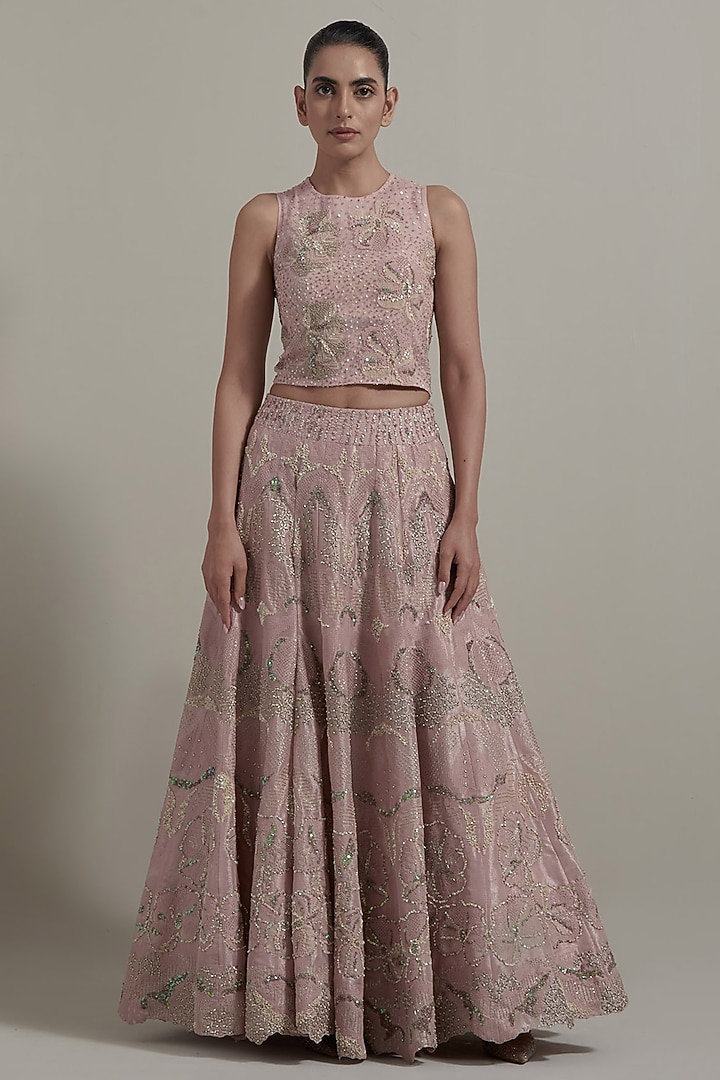 Pink Net & Organza Embellished Wedding Lehenga Set by Kavita Bhartia at Pernia's Pop Up Shop