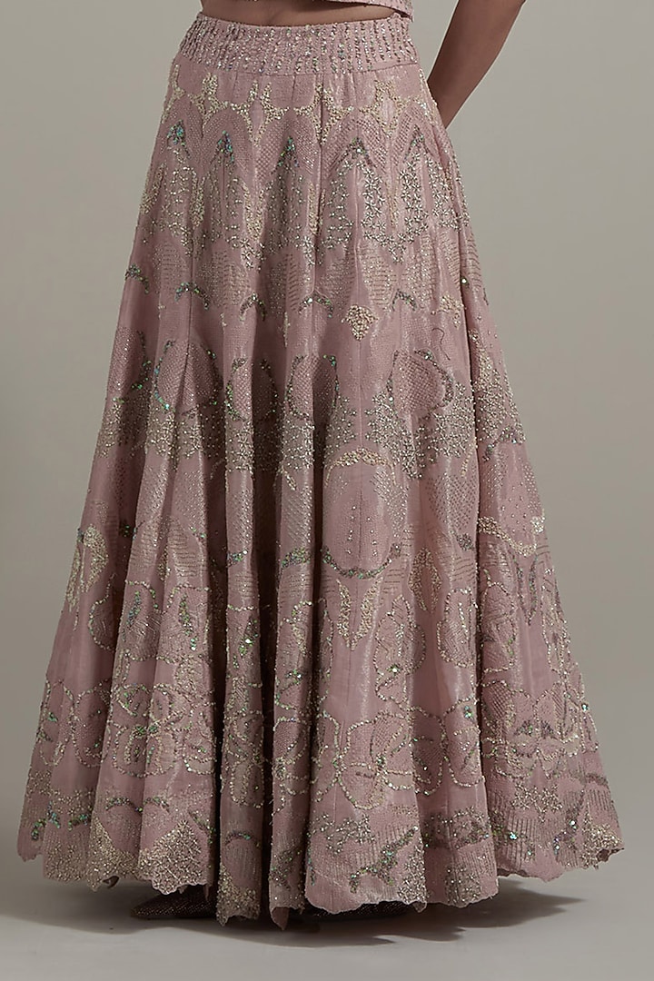 Pink Net & Organza Embellished Wedding Lehenga Set by Kavita Bhartia at Pernia's Pop Up Shop