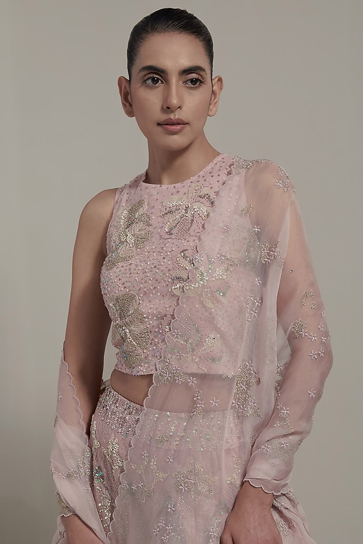 Pink Net & Organza Embellished Wedding Lehenga Set by Kavita Bhartia at Pernia's Pop Up Shop