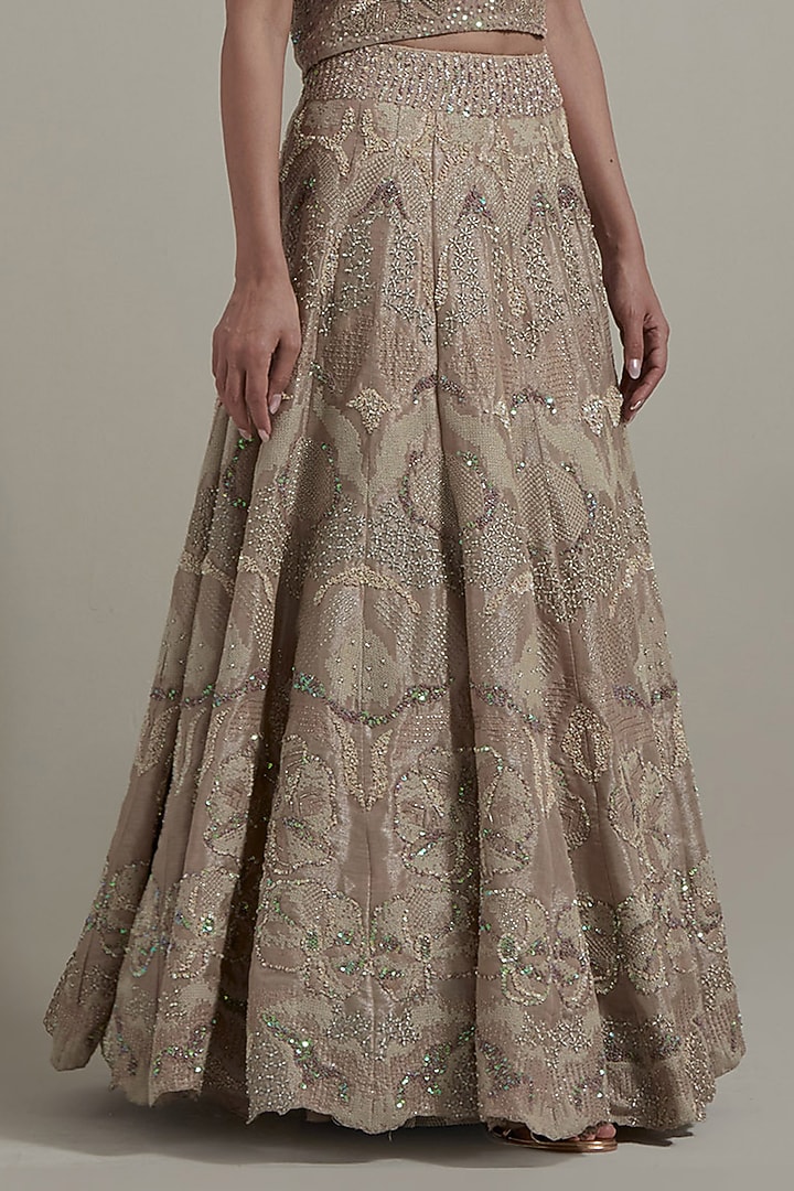 Beige Net & Organza Embellished Wedding Lehenga Set by Kavita Bhartia at Pernia's Pop Up Shop