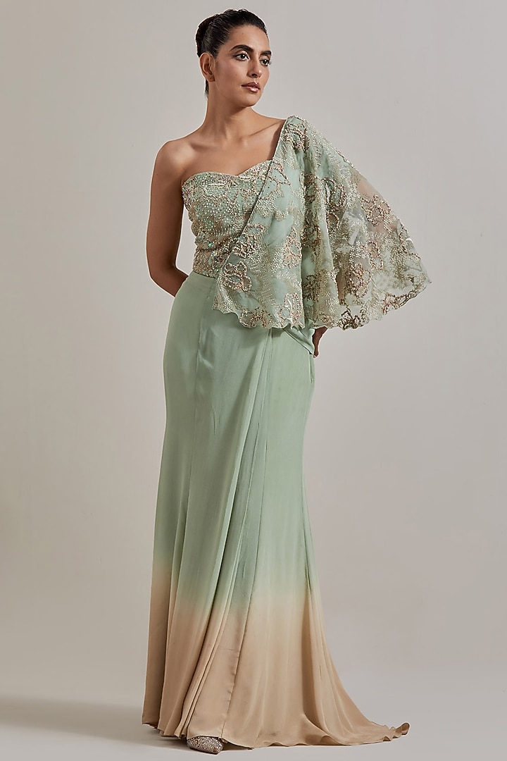 Green Organza Hand Embellished Draped Wedding Saree Set by Kavita Bhartia at Pernia's Pop Up Shop