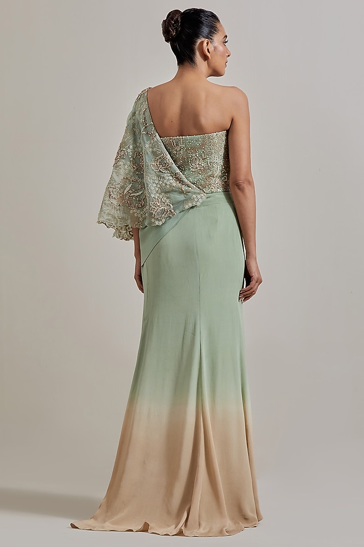 Green Organza Hand Embellished Draped Wedding Saree Set by Kavita Bhartia at Pernia's Pop Up Shop