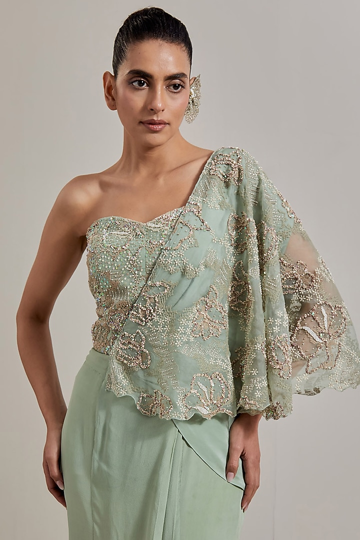 Green Organza Hand Embellished Draped Wedding Saree Set by Kavita Bhartia at Pernia's Pop Up Shop