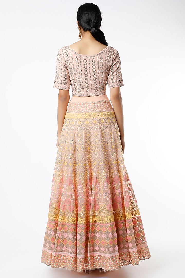 Peach Hand Embroidered Wedding Lehenga Set by Kavita Bhartia at Pernia's Pop Up Shop