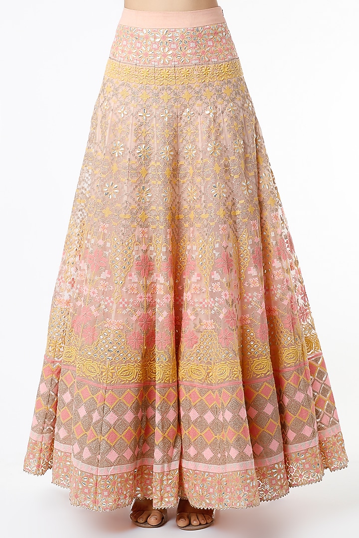 Peach Hand Embroidered Wedding Lehenga Set by Kavita Bhartia at Pernia's Pop Up Shop