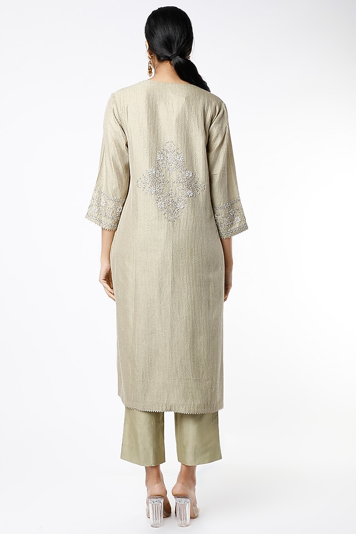 Lime Kurta Set With Gota Work by Kavita Bhartia at Pernia's Pop Up Shop