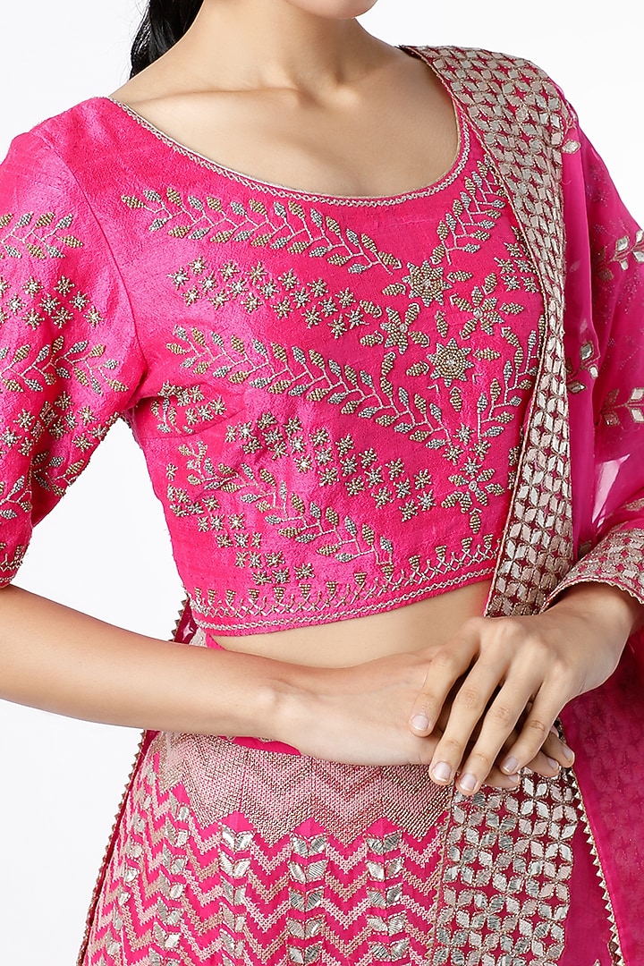 Hot Pink Embroidered Wedding Lehenga Set by Kavita Bhartia at Pernia's Pop Up Shop