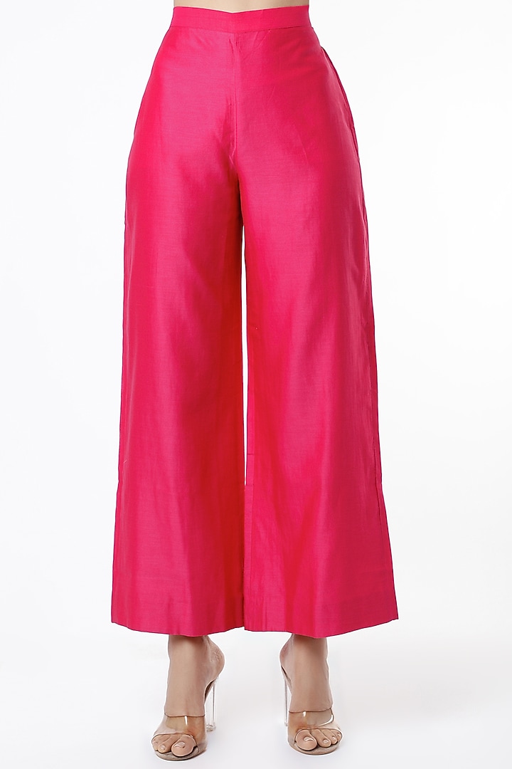 Hot Pink Embroidered Kurta Set by Kavita Bhartia at Pernia's Pop Up Shop