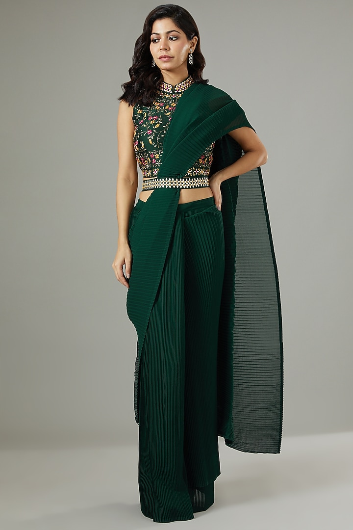 Bottle Green Crinkle Georgette Pre-Stitched Wedding Saree Set by Kavita Bhartia at Pernia's Pop Up Shop