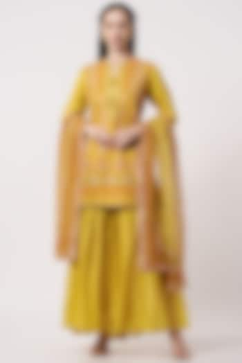 Mustard Embellished Sharara Set by Kavita Bhartia at Pernia's Pop Up Shop