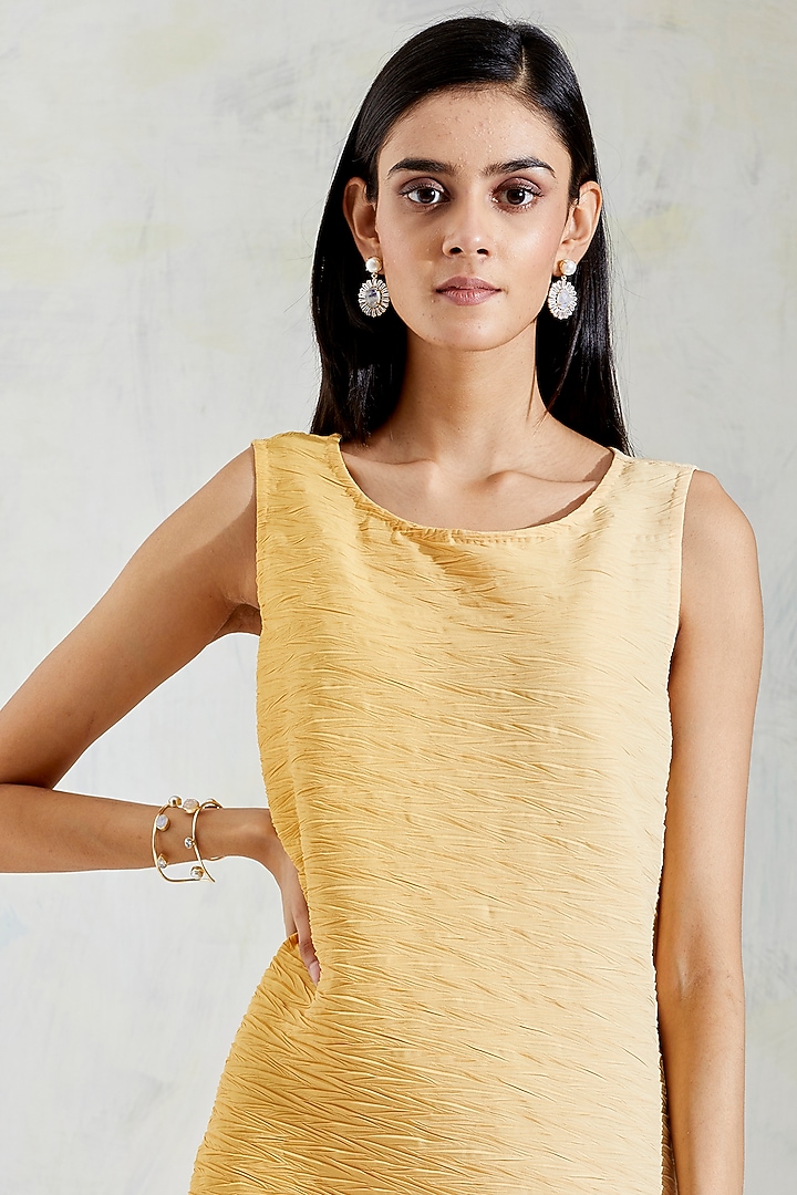 Ivory & Yellow Shaded Crinkle Georgette Dress by Kavita Bhartia at Pernia's Pop Up Shop