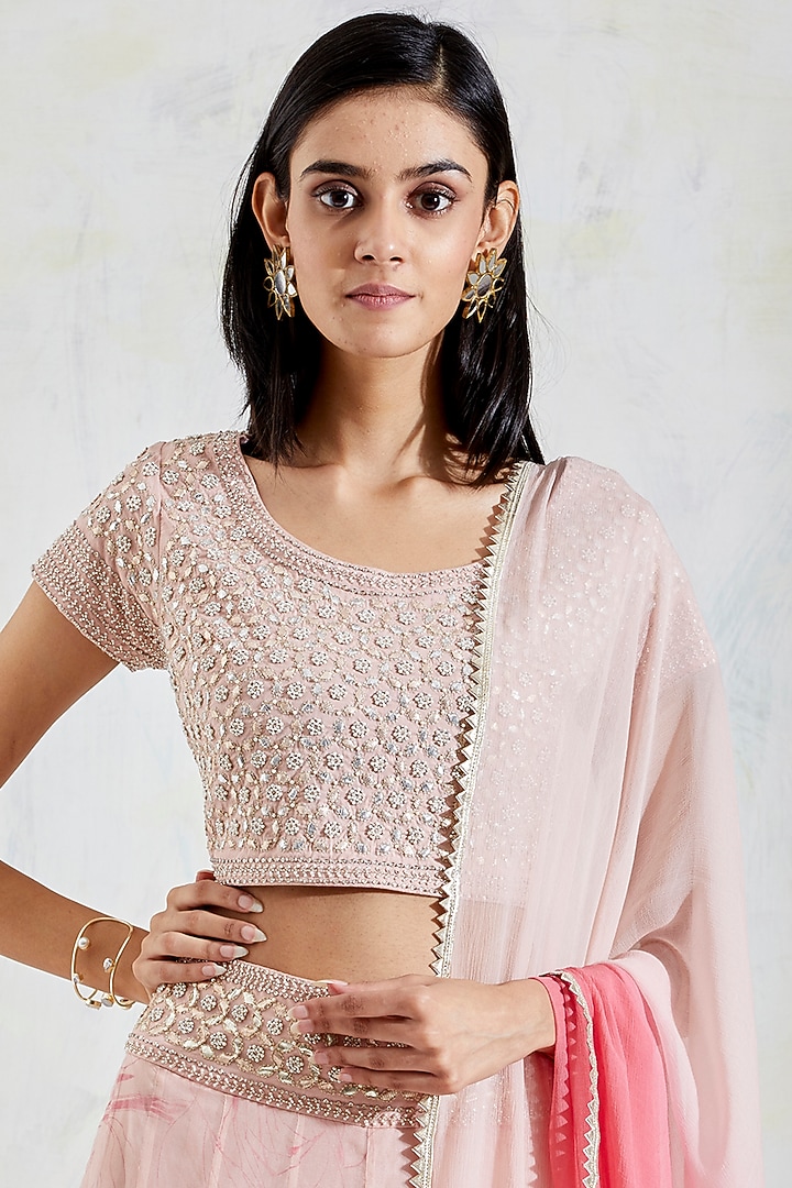 Pink Shaded Rose Printed Wedding Lehenga Set by Kavita Bhartia at Pernia's Pop Up Shop