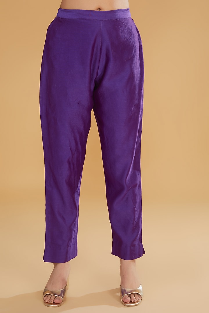 Purple Georgette Hand Embroidered Kurta Set by Kavita Bhartia at Pernia's Pop Up Shop