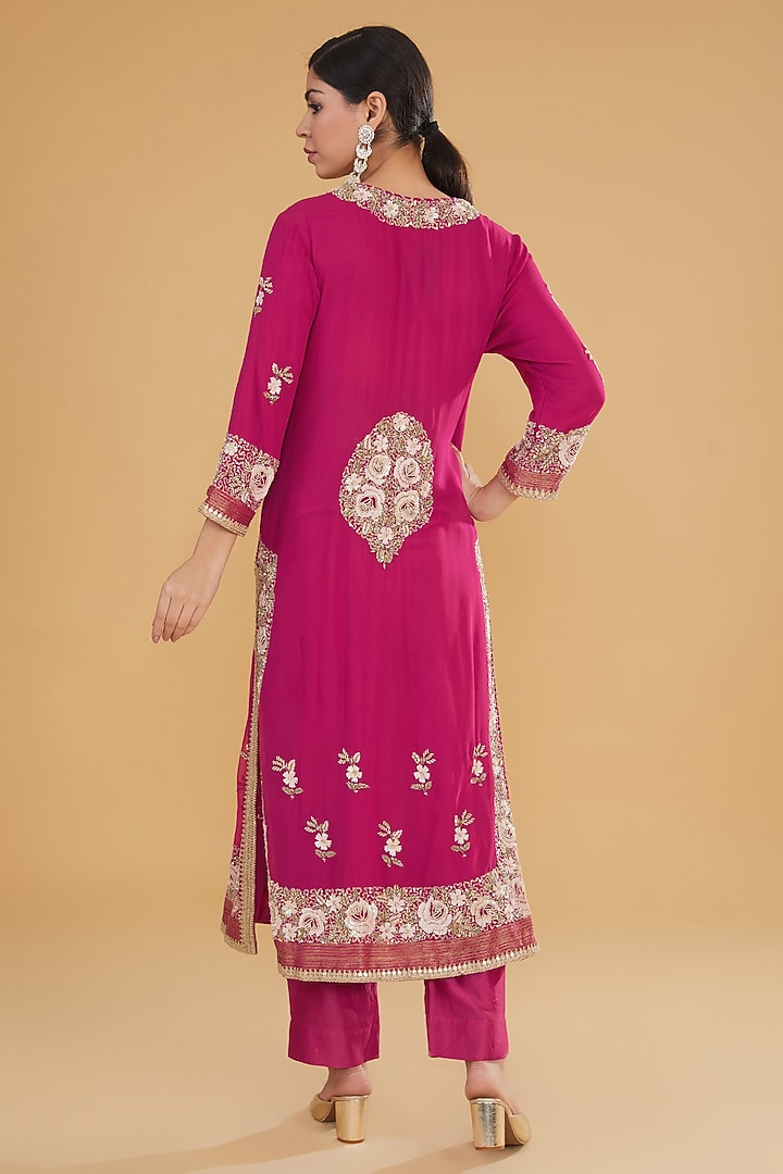 Fuchsia Georgette Hand Embroidered Kurta Set by Kavita Bhartia at Pernia's Pop Up Shop