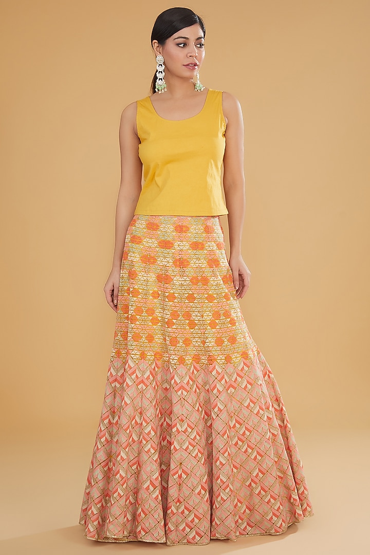 Multi-Colored Mesh Motif Cross-Stitched Embroidered Wedding Lehenga Set by Kavita Bhartia at Pernia's Pop Up Shop