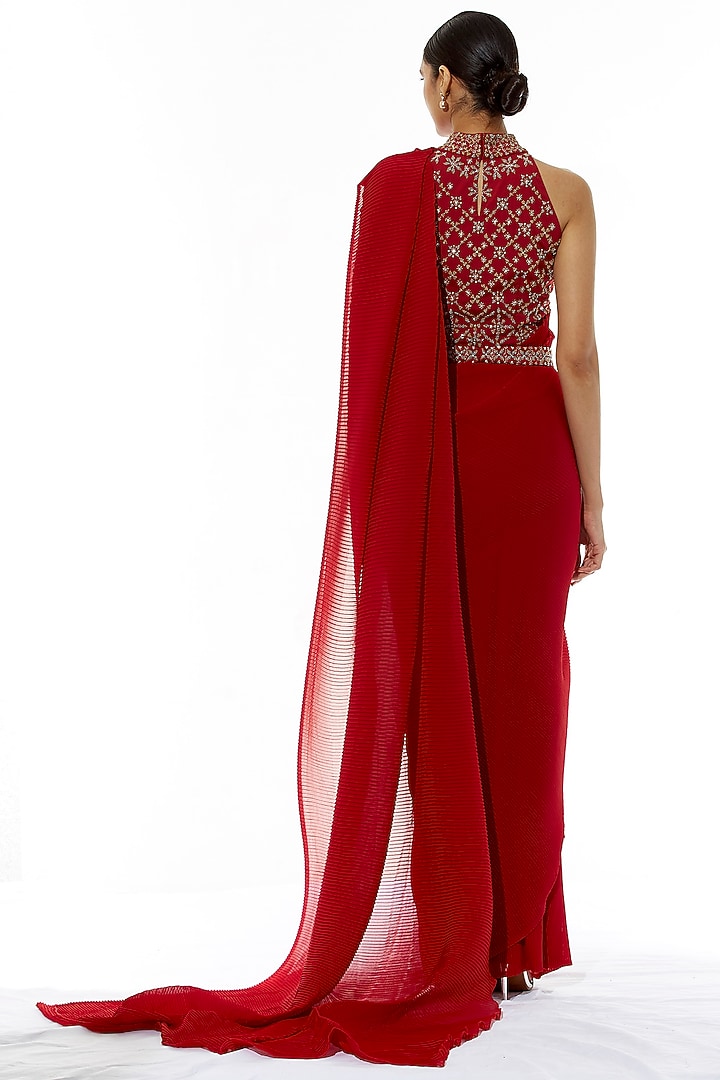 Maroon Embroidered Wedding Saree Set by Kavita Bhartia at Pernia's Pop Up Shop