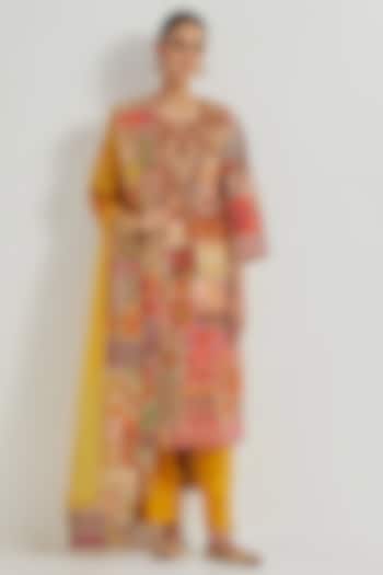 Yellow Chanderi Hand Embellished Kurta Set by Kavita Bhartia at Pernia's Pop Up Shop