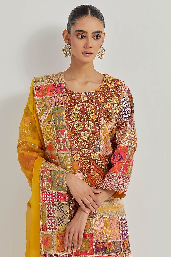 Yellow Chanderi Hand Embellished Kurta Set by Kavita Bhartia at Pernia's Pop Up Shop