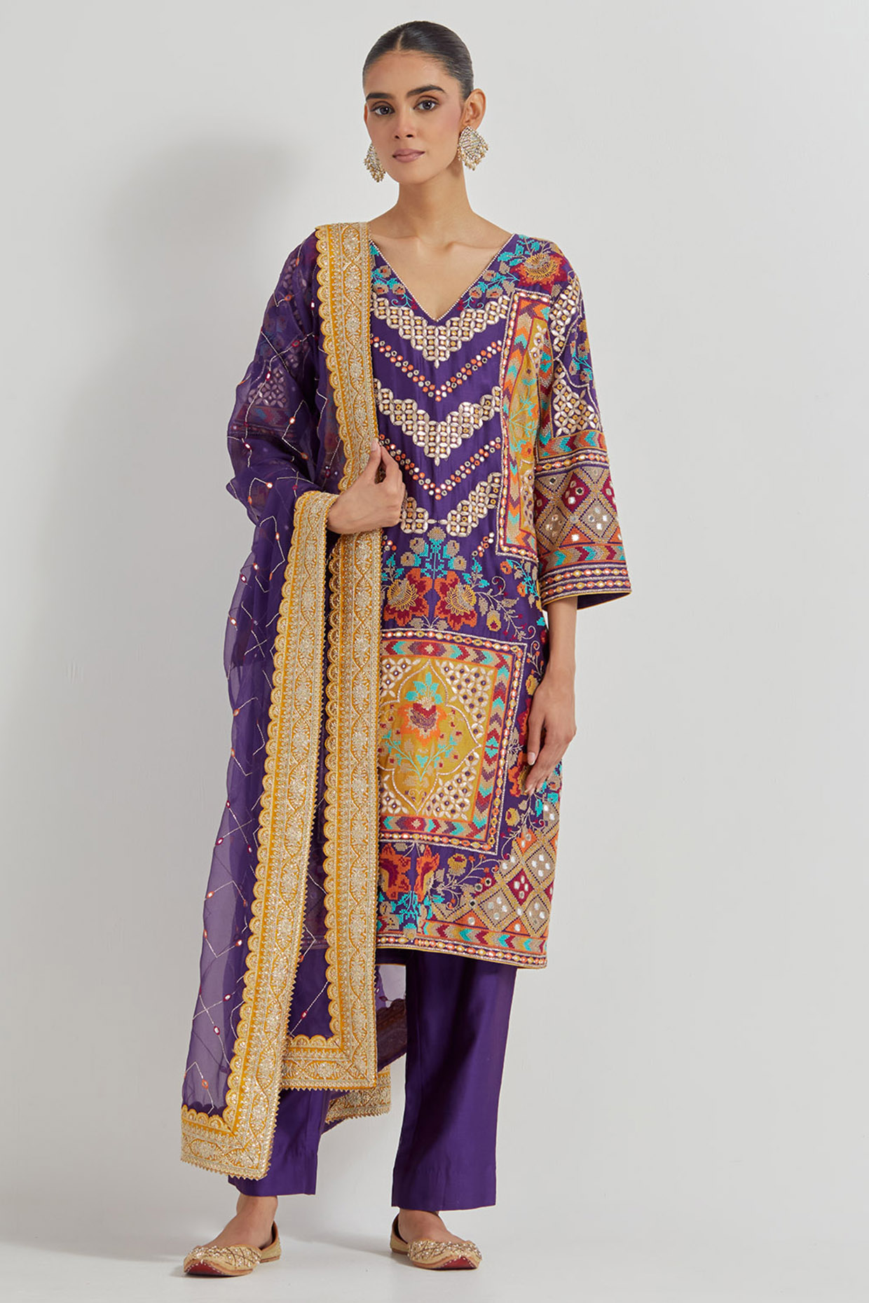 Purple Chanderi & Organza Mirror Embroidered Kurta Set by Kavita Bhartia at Pernia's Pop Up Shop
