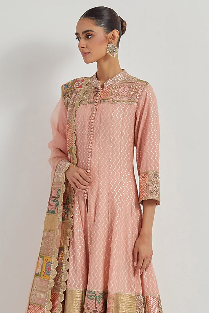 Peach Jacquard Chanderi Patchwork Wedding Anarkali Set by Kavita Bhartia at Pernia's Pop Up Shop