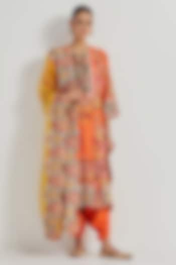 Orange Chanderi Embroidered Kurta Set by Kavita Bhartia at Pernia's Pop Up Shop
